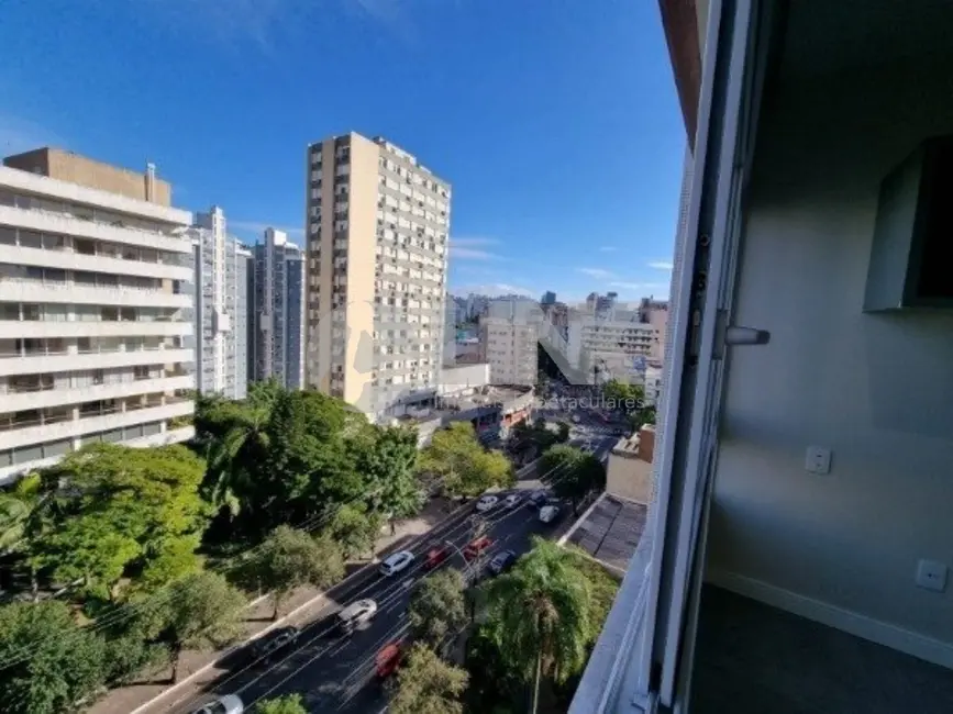 Apartamento com 3 quartos à venda, 167m2 em Moinhos de Vento, Porto Alegre - RS - imagem 8 Foto 8 de Apartamento com 3 quartos à venda, 167m2 em Moinhos de Vento, Porto Alegre - RS