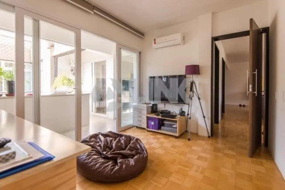 Foto 7 de Apartamento com 3 quartos à venda, 166m2 em Moinhos de Vento, Porto Alegre - RS