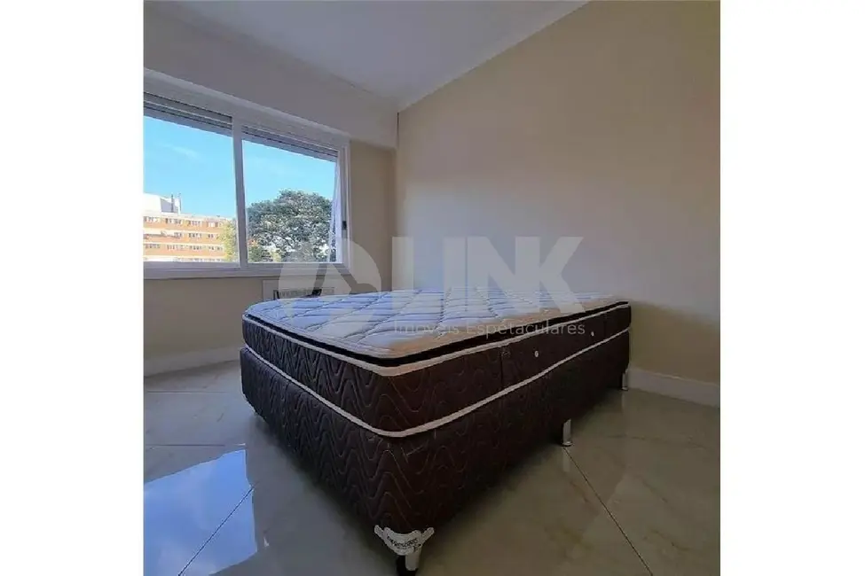 Apartamento com 3 quartos à venda, 120m2 em Moinhos de Vento, Porto Alegre - RS - imagem 7 Foto 7 de Apartamento com 3 quartos à venda, 120m2 em Moinhos de Vento, Porto Alegre - RS