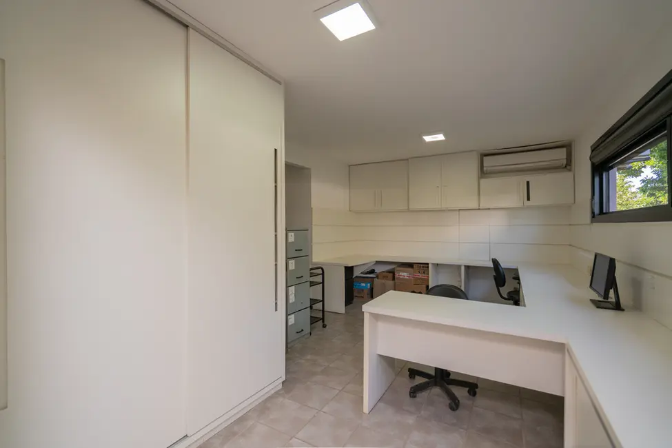 Foto 6 de Armazém / Galpão à venda, 335m2 em Ipanema, Porto Alegre - RS