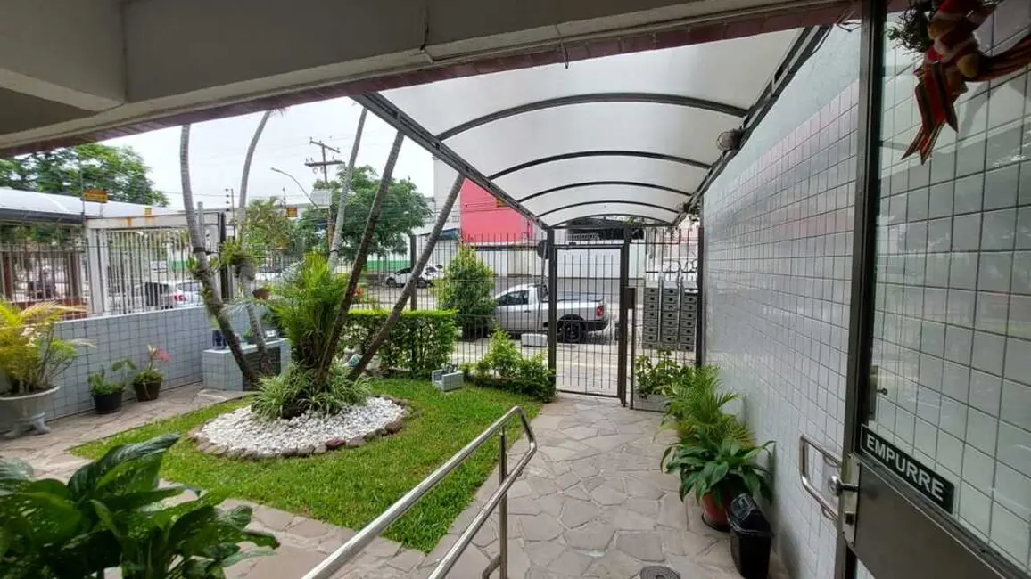 Apartamento com 1 quarto à venda, 40m2 em Menino Deus, Porto Alegre - RS - imagem 3 Foto 3 de Apartamento com 1 quarto à venda, 40m2 em Menino Deus, Porto Alegre - RS