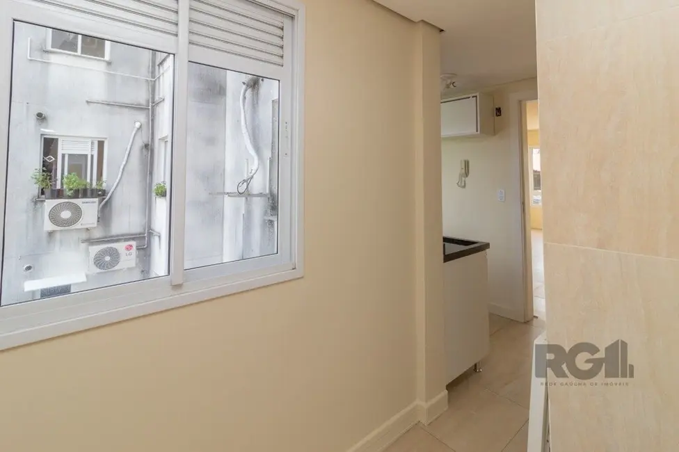 Foto 6 de Apartamento com 2 quartos à venda, 70m2 em Jardim Sabará, Porto Alegre - RS
