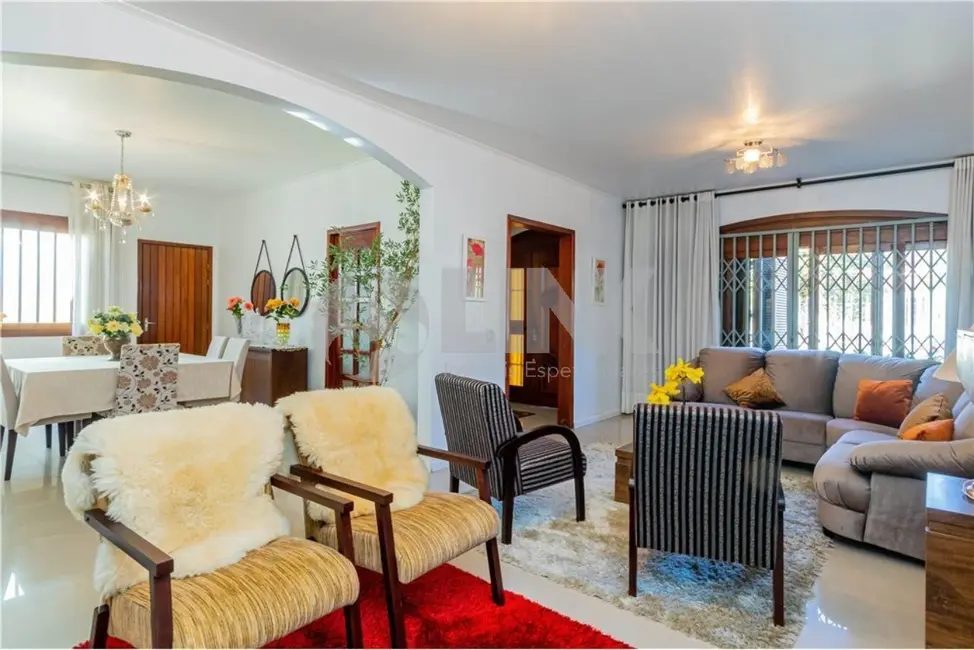 Casa com 4 quartos à venda, 294m2 em Jardim Itu, Porto Alegre - RS - imagem 3 Foto 3 de Casa com 4 quartos à venda, 294m2 em Jardim Itu, Porto Alegre - RS