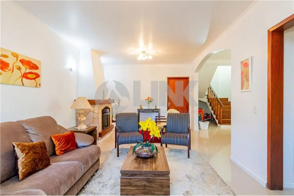 Casa com 4 quartos à venda, 294m2 em Jardim Itu, Porto Alegre - RS - imagem 4 Foto 4 de Casa com 4 quartos à venda, 294m2 em Jardim Itu, Porto Alegre - RS