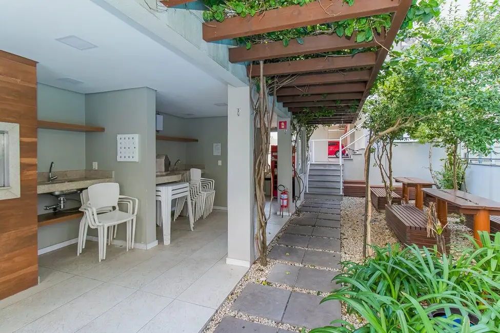Foto 2 de Apartamento com 2 quartos à venda, 74m2 em Centro, Canoas - RS