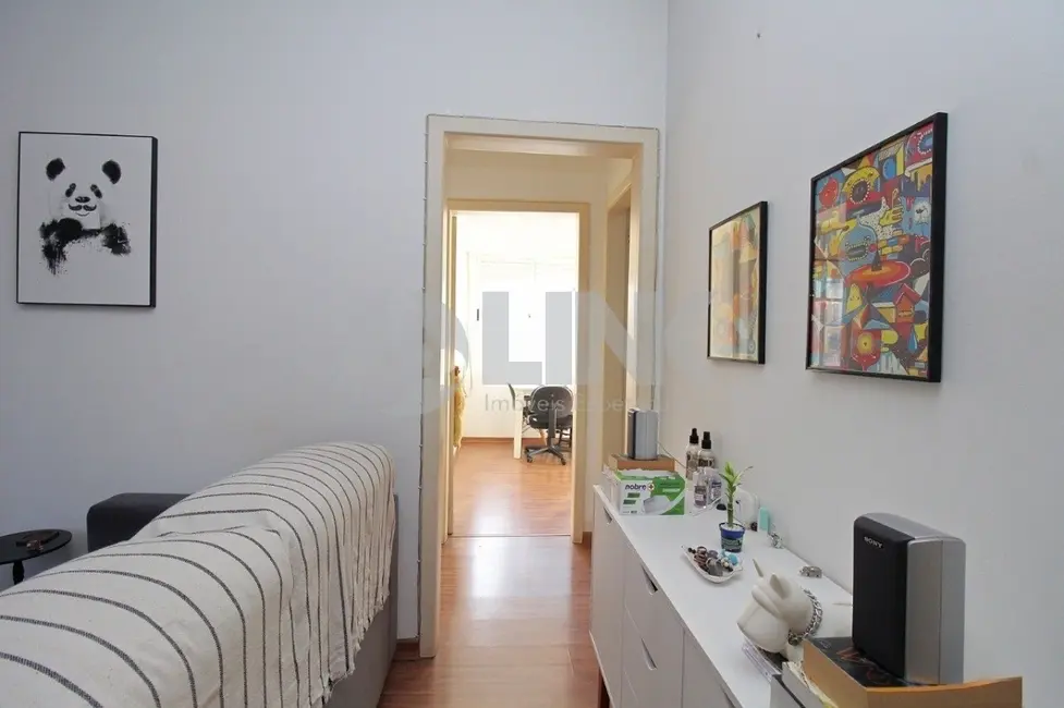 Apartamento com 2 quartos à venda, 66m2 em Moinhos de Vento, Porto Alegre - RS - imagem 4 Foto 4 de Apartamento com 2 quartos à venda, 66m2 em Moinhos de Vento, Porto Alegre - RS
