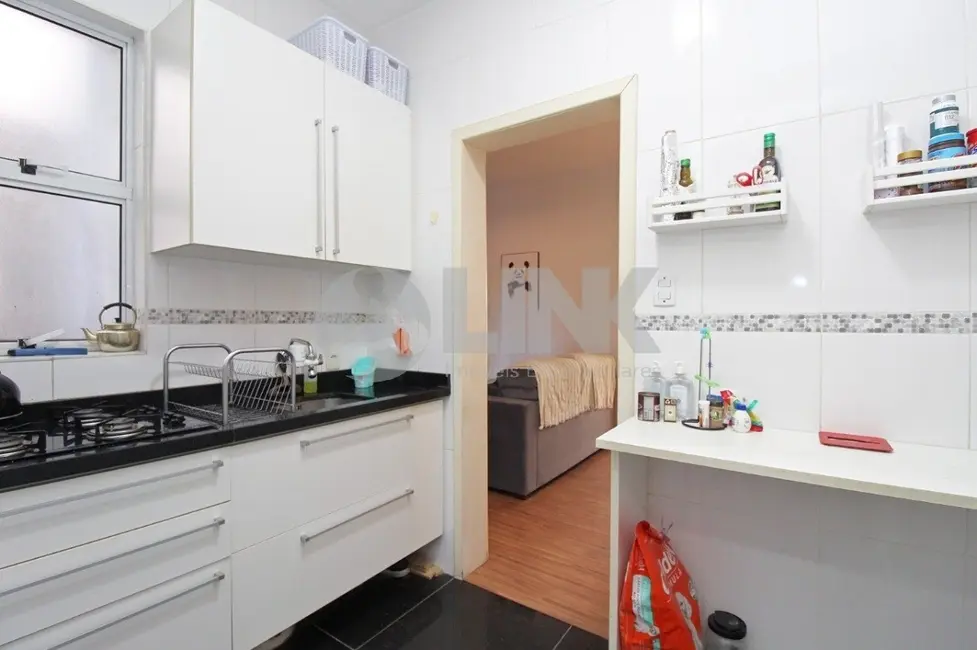 Apartamento com 2 quartos à venda, 66m2 em Moinhos de Vento, Porto Alegre - RS - imagem 5 Foto 5 de Apartamento com 2 quartos à venda, 66m2 em Moinhos de Vento, Porto Alegre - RS