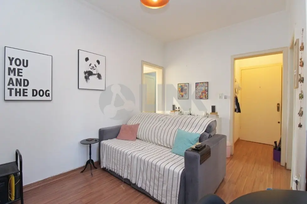 Apartamento com 2 quartos à venda, 66m2 em Moinhos de Vento, Porto Alegre - RS - imagem 2 Foto 2 de Apartamento com 2 quartos à venda, 66m2 em Moinhos de Vento, Porto Alegre - RS