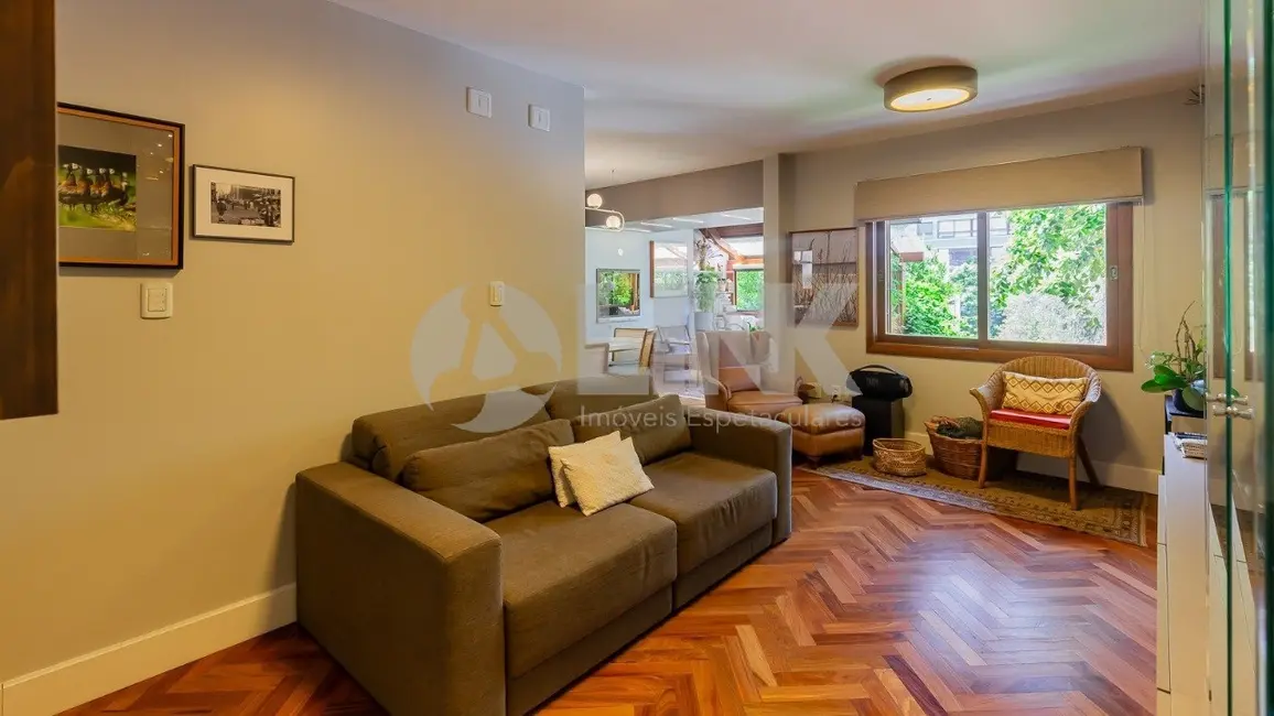 Casa de Condomínio com 3 quartos à venda, 196m2 em Mont Serrat, Porto Alegre - RS - imagem 5 Foto 5 de Casa de Condomínio com 3 quartos à venda, 196m2 em Mont Serrat, Porto Alegre - RS