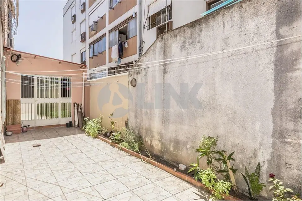 Apartamento com 3 quartos à venda, 87m2 em Menino Deus, Porto Alegre - RS - imagem 8 Foto 8 de Apartamento com 3 quartos à venda, 87m2 em Menino Deus, Porto Alegre - RS