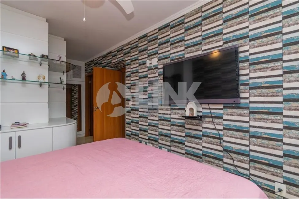 Foto 9 de Apartamento com 2 quartos à venda, 84m2 em Floresta, Porto Alegre - RS