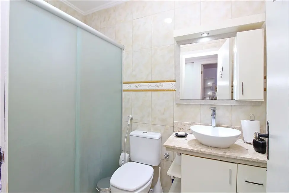 Foto 9 de Casa com 3 quartos à venda, 198m2 em Medianeira, Porto Alegre - RS