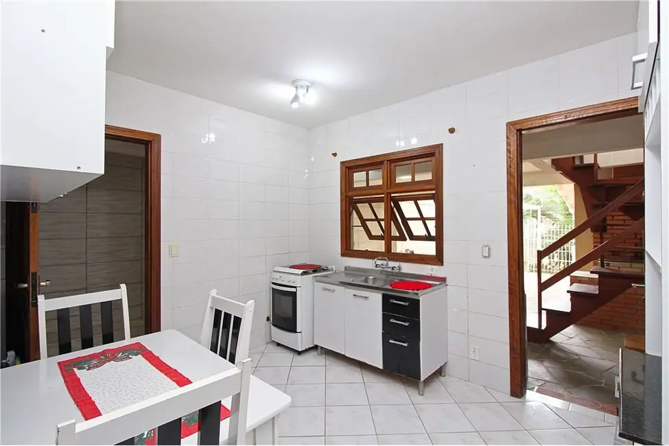 Foto 5 de Casa com 3 quartos à venda, 198m2 em Medianeira, Porto Alegre - RS