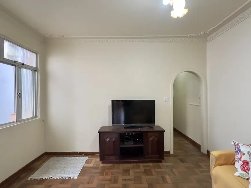 Apartamento com 3 quartos à venda, 81m2 em Centro Histórico, Porto Alegre - RS - imagem 3 Foto 3 de Apartamento com 3 quartos à venda, 81m2 em Centro Histórico, Porto Alegre - RS