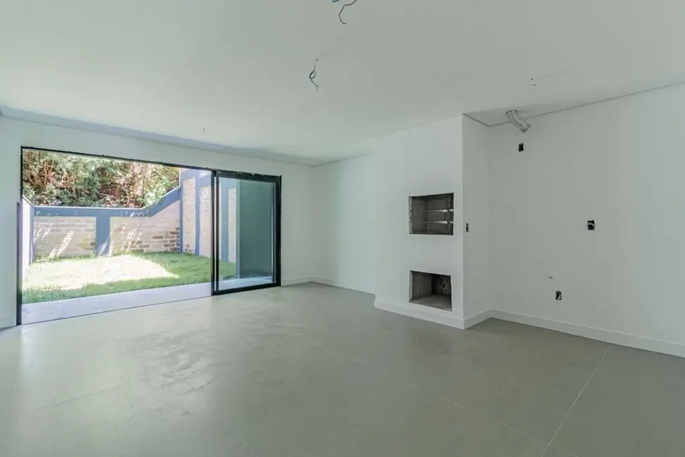 Foto 1 de Casa com 3 quartos à venda, 210m2 em Chácara das Pedras, Porto Alegre - RS