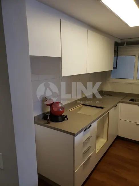 Apartamento com 1 quarto à venda, 80m2 em Centro Histórico, Porto Alegre - RS - imagem 8 Foto 8 de Apartamento com 1 quarto à venda, 80m2 em Centro Histórico, Porto Alegre - RS