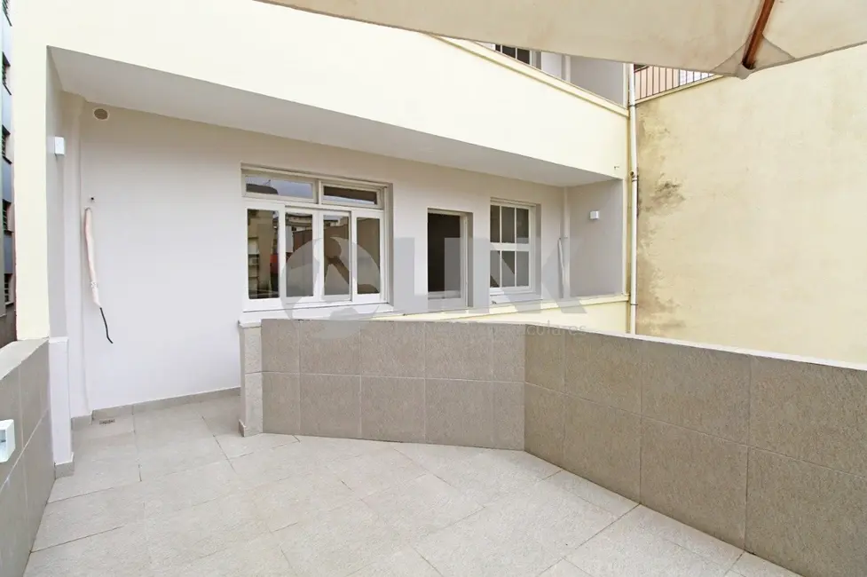 Apartamento com 3 quartos à venda, 102m2 em Moinhos de Vento, Porto Alegre - RS - imagem 3 Foto 3 de Apartamento com 3 quartos à venda, 102m2 em Moinhos de Vento, Porto Alegre - RS