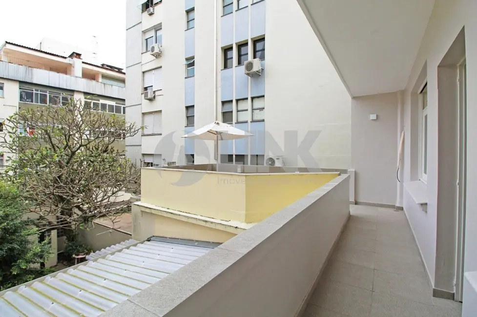 Apartamento com 3 quartos à venda, 102m2 em Moinhos de Vento, Porto Alegre - RS - imagem 4 Foto 4 de Apartamento com 3 quartos à venda, 102m2 em Moinhos de Vento, Porto Alegre - RS