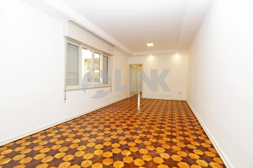 Apartamento com 3 quartos à venda, 102m2 em Moinhos de Vento, Porto Alegre - RS - imagem 5 Foto 5 de Apartamento com 3 quartos à venda, 102m2 em Moinhos de Vento, Porto Alegre - RS