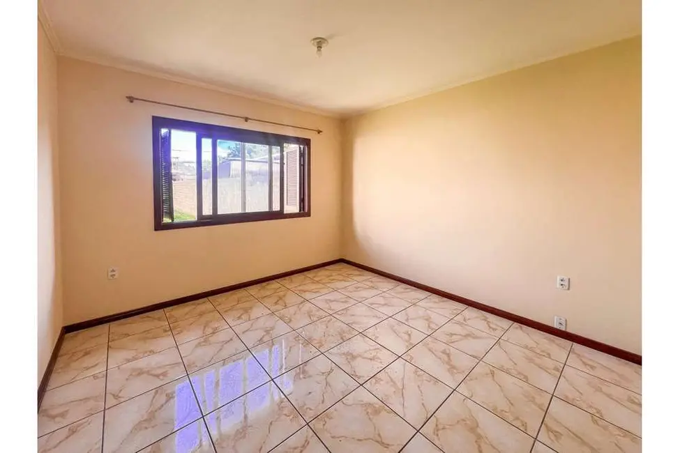 Casa com 2 quartos à venda, 125m2 em Rio Branco, Canoas - RS - imagem 7 Foto 7 de Casa com 2 quartos à venda, 125m2 em Rio Branco, Canoas - RS