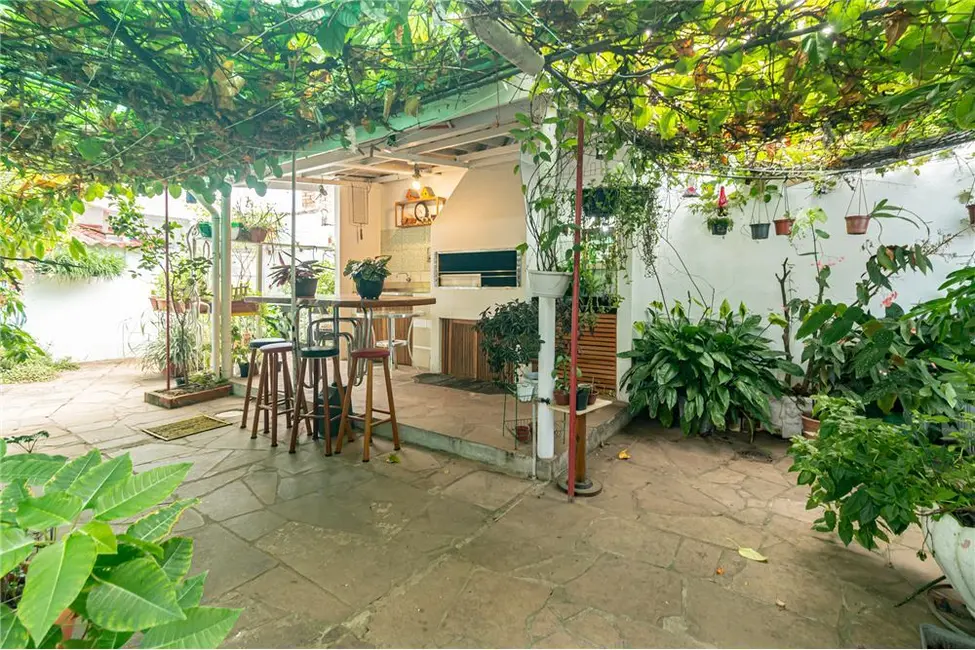 Casa com 4 quartos à venda, 234m2 em Vila Ipiranga, Porto Alegre - RS - imagem 5 Foto 5 de Casa com 4 quartos à venda, 234m2 em Vila Ipiranga, Porto Alegre - RS