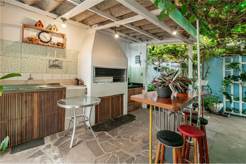 Casa com 4 quartos à venda, 234m2 em Vila Ipiranga, Porto Alegre - RS - imagem 6 Foto 6 de Casa com 4 quartos à venda, 234m2 em Vila Ipiranga, Porto Alegre - RS