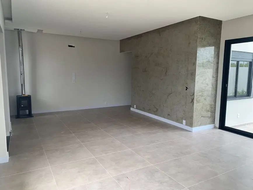 Casa de Condomínio com 3 quartos à venda, 137m2 em Petrópolis, Porto Alegre - RS - imagem 3 Foto 3 de Casa de Condomínio com 3 quartos à venda, 137m2 em Petrópolis, Porto Alegre - RS