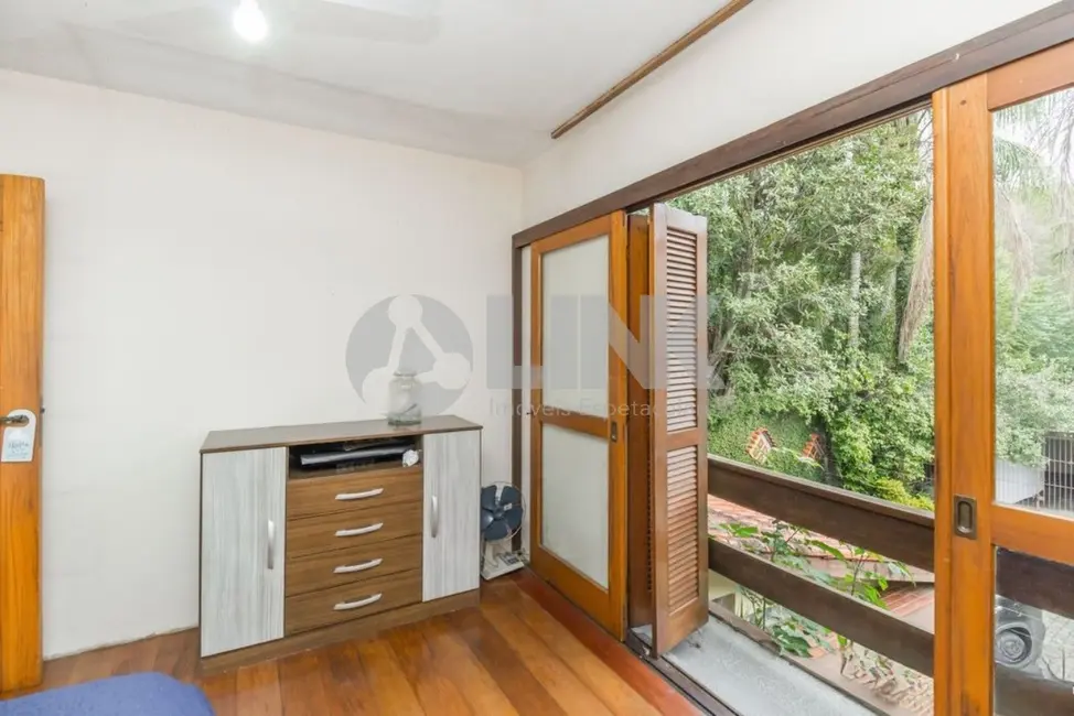 Casa com 6 quartos à venda, 410m2 em Boa Vista, Porto Alegre - RS - imagem 9 Foto 9 de Casa com 6 quartos à venda, 410m2 em Boa Vista, Porto Alegre - RS