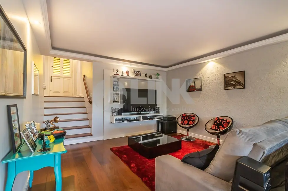 Foto 2 de Casa com 4 quartos à venda, 243m2 em Três Figueiras, Porto Alegre - RS