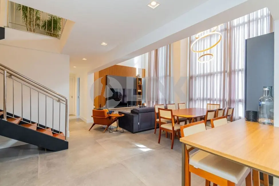 Apartamento com 3 quartos à venda, 182m2 em Menino Deus, Porto Alegre - RS - imagem 4 Foto 4 de Apartamento com 3 quartos à venda, 182m2 em Menino Deus, Porto Alegre - RS