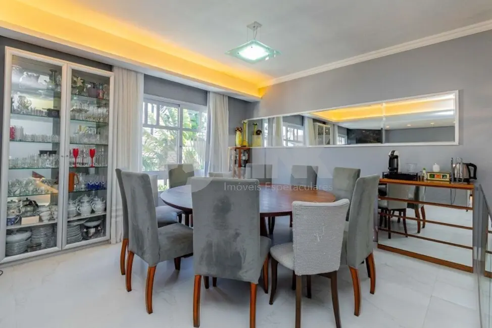 Casa de Condomínio com 3 quartos à venda, 252m2 em Jardim Carvalho, Porto Alegre - RS - imagem 9 Foto 9 de Casa de Condomínio com 3 quartos à venda, 252m2 em Jardim Carvalho, Porto Alegre - RS