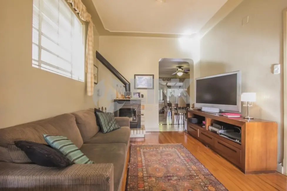 Casa com 4 quartos à venda, 390m2 em Petrópolis, Porto Alegre - RS - imagem 9 Foto 9 de Casa com 4 quartos à venda, 390m2 em Petrópolis, Porto Alegre - RS