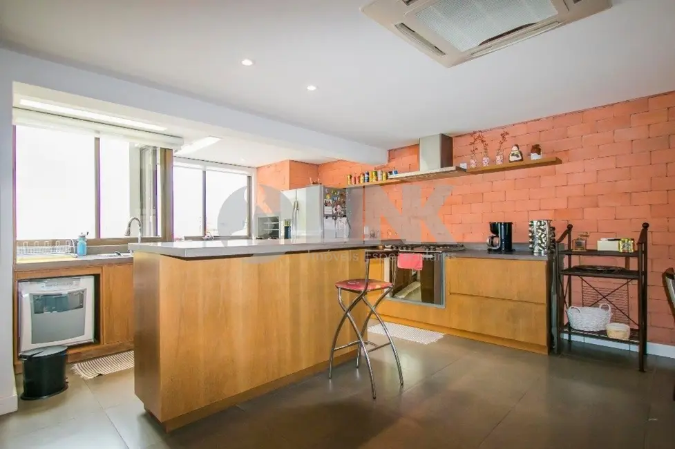 Foto 7 de Casa com 4 quartos à venda, 456m2 em Chácara das Pedras, Porto Alegre - RS