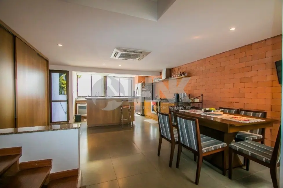 Foto 5 de Casa com 4 quartos à venda, 456m2 em Chácara das Pedras, Porto Alegre - RS