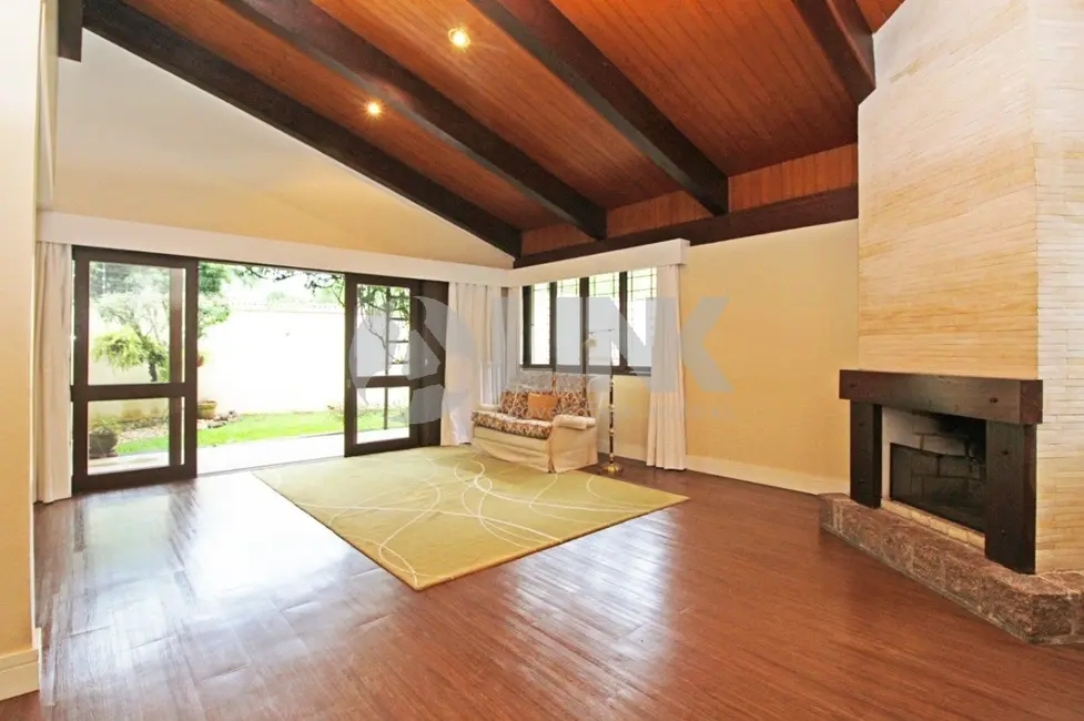 Foto 1 de Casa com 3 quartos à venda, 334m2 em Chácara das Pedras, Porto Alegre - RS