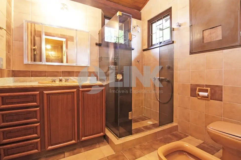 Casa com 3 quartos à venda, 334m2 em Chácara das Pedras, Porto Alegre - RS - imagem 7 Foto 7 de Casa com 3 quartos à venda, 334m2 em Chácara das Pedras, Porto Alegre - RS