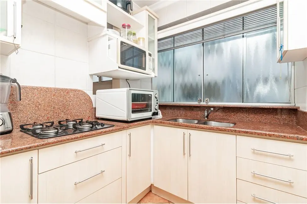 Apartamento com 2 quartos à venda, 77m2 em Higienópolis, Porto Alegre - RS - imagem 7 Foto 7 de Apartamento com 2 quartos à venda, 77m2 em Higienópolis, Porto Alegre - RS