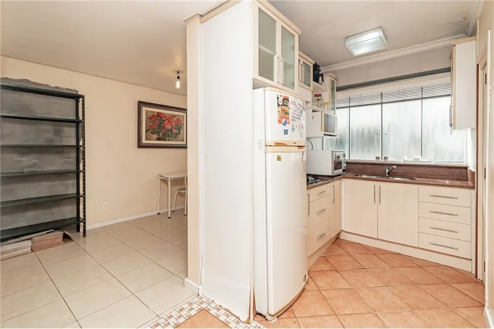 Apartamento com 2 quartos à venda, 77m2 em Higienópolis, Porto Alegre - RS - imagem 6 Foto 6 de Apartamento com 2 quartos à venda, 77m2 em Higienópolis, Porto Alegre - RS