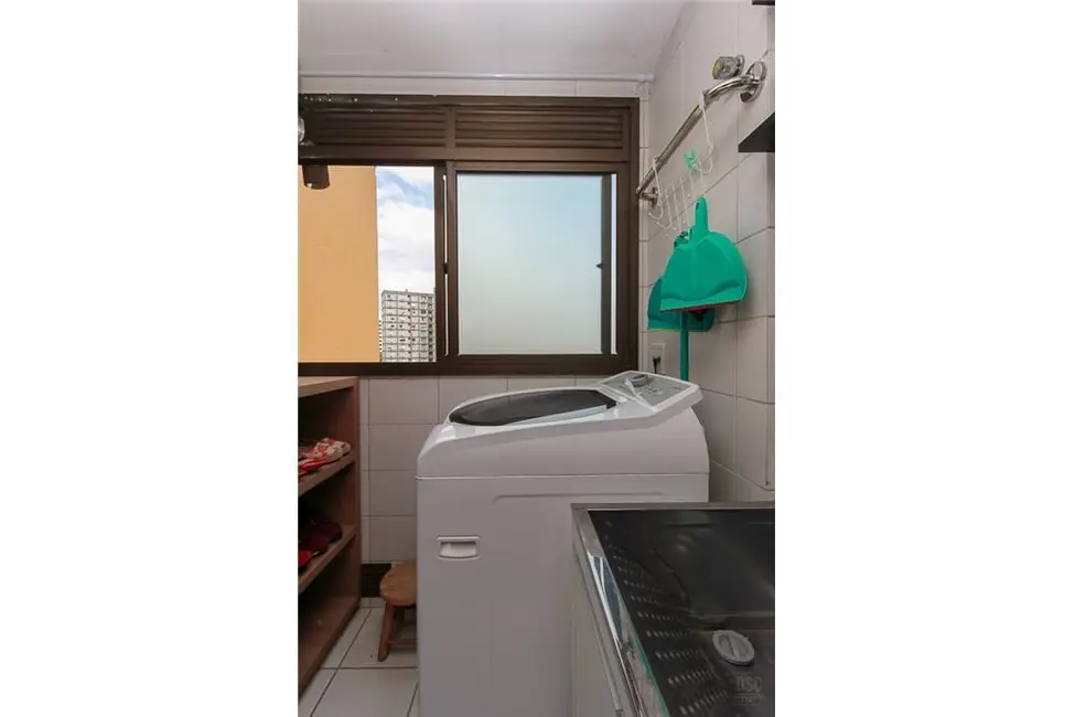 Apartamento com 3 quartos à venda, 98m2 em Boa Vista, Porto Alegre - RS - imagem 8 Foto 8 de Apartamento com 3 quartos à venda, 98m2 em Boa Vista, Porto Alegre - RS