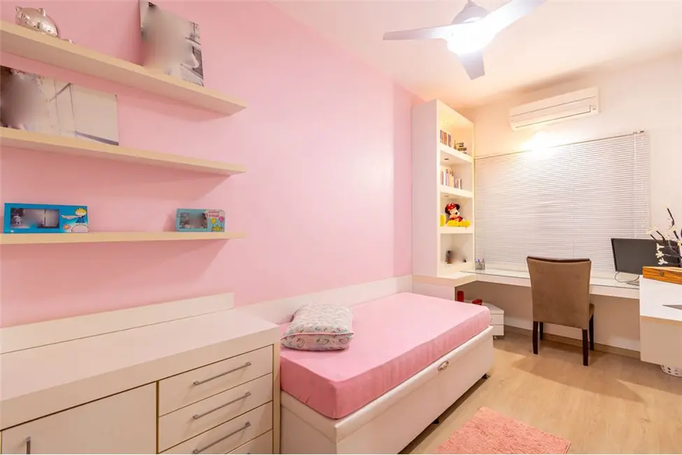 Casa com 3 quartos à venda, 162m2 em Harmonia, Canoas - RS - imagem 9 Foto 9 de Casa com 3 quartos à venda, 162m2 em Harmonia, Canoas - RS