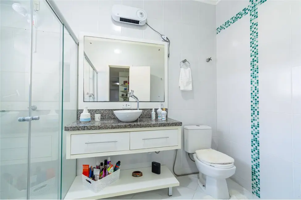 Casa com 3 quartos à venda, 162m2 em Harmonia, Canoas - RS - imagem 8 Foto 8 de Casa com 3 quartos à venda, 162m2 em Harmonia, Canoas - RS