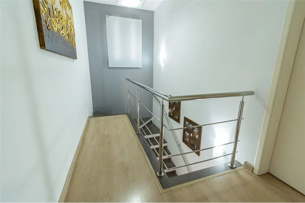 Casa com 3 quartos à venda, 162m2 em Harmonia, Canoas - RS - imagem 6 Foto 6 de Casa com 3 quartos à venda, 162m2 em Harmonia, Canoas - RS