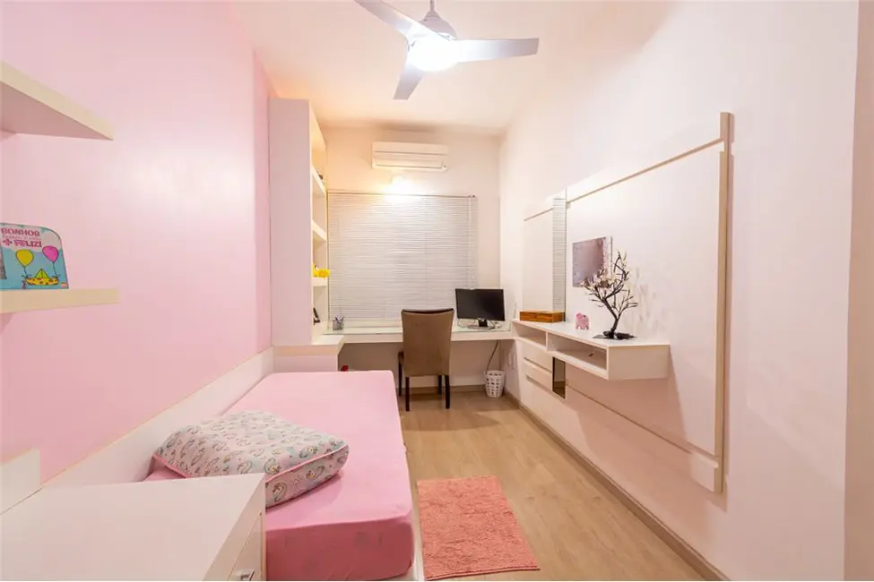 Foto 2 de Casa com 3 quartos à venda, 162m2 em Harmonia, Canoas - RS