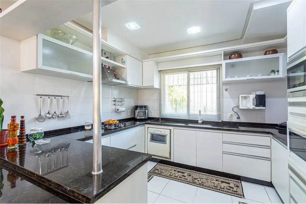 Casa com 3 quartos à venda, 162m2 em Harmonia, Canoas - RS - imagem 3 Foto 3 de Casa com 3 quartos à venda, 162m2 em Harmonia, Canoas - RS