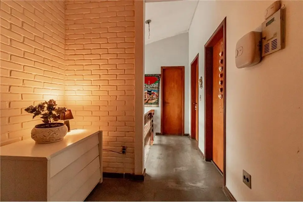 Casa com 6 quartos à venda, 390m2 em Boa Vista, Porto Alegre - RS - imagem 9 Foto 9 de Casa com 6 quartos à venda, 390m2 em Boa Vista, Porto Alegre - RS