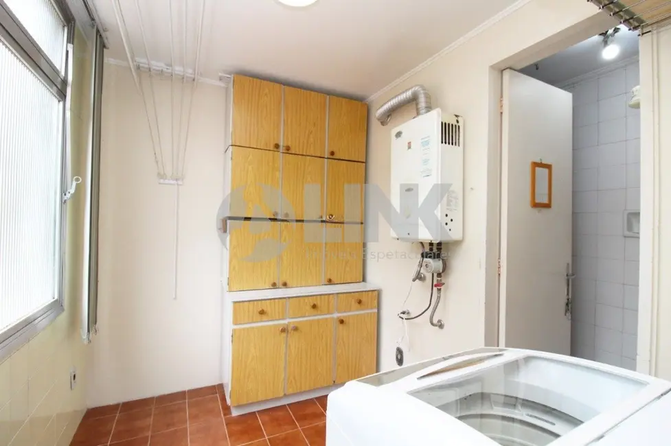 Apartamento com 3 quartos à venda, 136m2 em Petrópolis, Porto Alegre - RS - imagem 7 Foto 7 de Apartamento com 3 quartos à venda, 136m2 em Petrópolis, Porto Alegre - RS