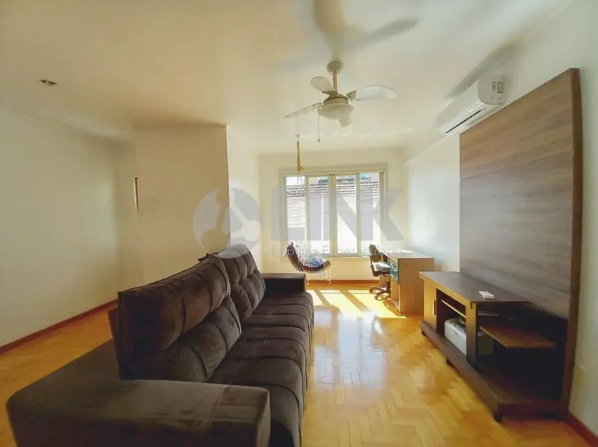 Foto 2 de Apartamento com 2 quartos à venda, 68m2 em São João, Porto Alegre - RS