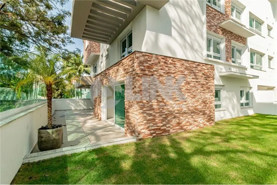 Apartamento com 3 quartos à venda, 227m2 em Menino Deus, Porto Alegre - RS - imagem 9 Foto 9 de Apartamento com 3 quartos à venda, 227m2 em Menino Deus, Porto Alegre - RS