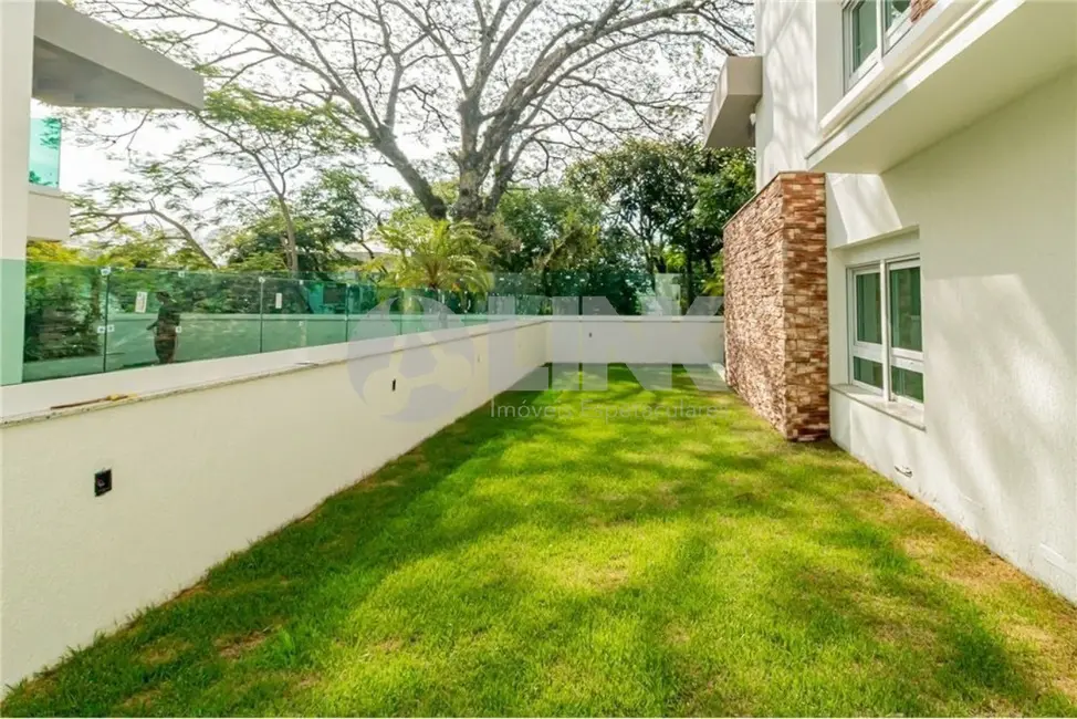 Apartamento com 3 quartos à venda, 227m2 em Menino Deus, Porto Alegre - RS - imagem 8 Foto 8 de Apartamento com 3 quartos à venda, 227m2 em Menino Deus, Porto Alegre - RS