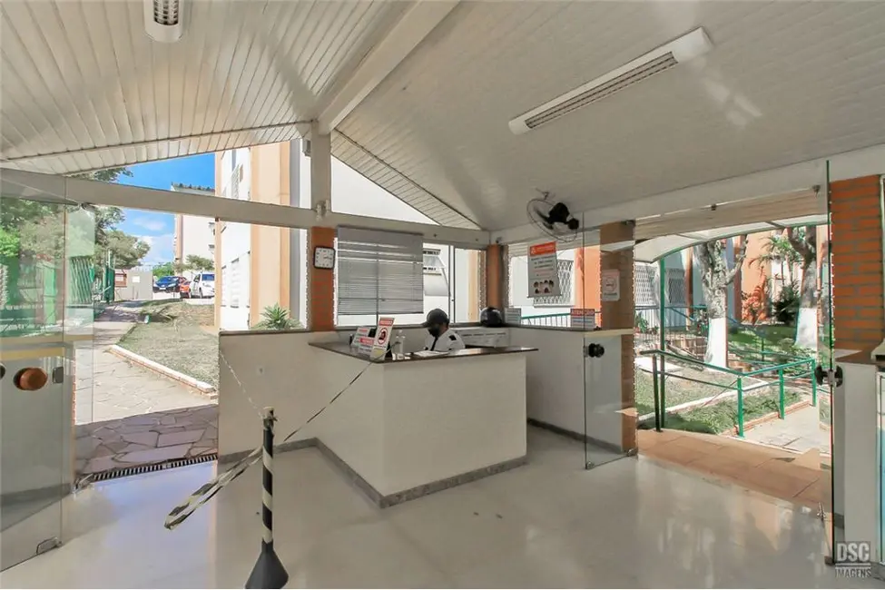 Foto 4 de Apartamento com 2 quartos à venda, 52m2 em Vila Nova, Porto Alegre - RS